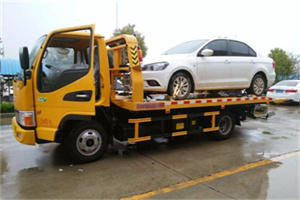 云溪附近拖车救援24小时服务热线